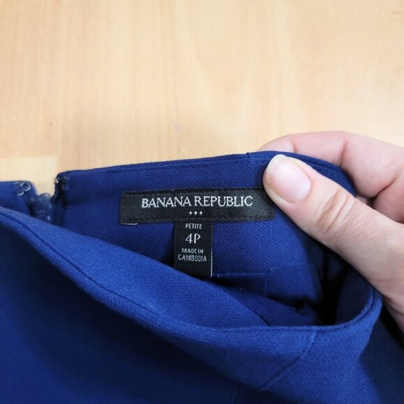 Banana Republic Navy Blue Stretch Pencil Skirt with Curved Seam Lines | … - Picture 4 of 7